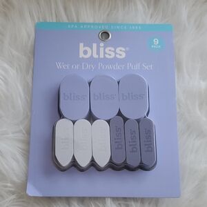 Bliss Wet Or Dry Powder Puff Set Of 9 NWT Sealed